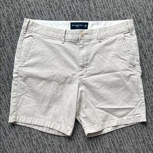 Abercrombie & Fitch Men's Cream Shorts